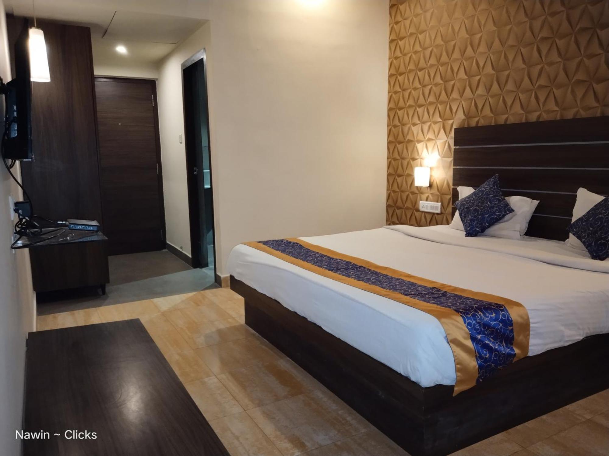 Redfox Hotel- Aminjikarai Chennai Exterior photo